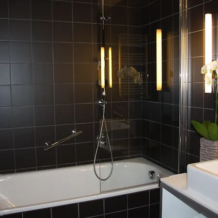 فندق De La Source فرانكورشومب